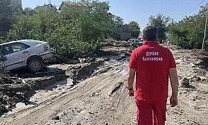 Наноси и щети след потопа в Струмяни – БЧК е на терен, предупреждава за нови рискове