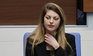 Липса на реформи: Не само може да загубим стотици милиони по ПВУ, но и да връщаме