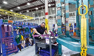 Първи светъл лъч: Промишленото производство скача с 5,8% през март