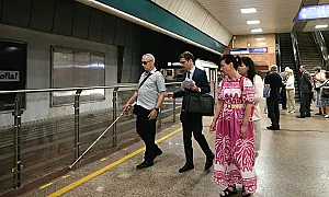 Незрящи показаха пропуските в метрото: Липсват условия за безопасно придвижване