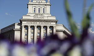 Зелена светлина за нов дълг: Бюджетната комисия подкрепи взимането на 3,8 млрд. евро