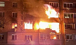 Поредна руска атака уби двама и рани осем души в Днипро