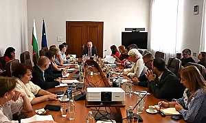 Власт, работодатели и синдикати одобриха критериите за минималната заплата през 2027 година