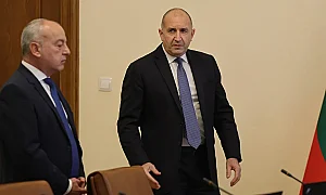 Кой обърка сметките? Противоречиви сигнали от властта за минималната заплата