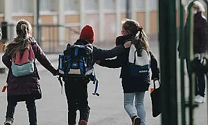 Омбудсманът: Пролетната ваканция на учениците трябва да остане през април