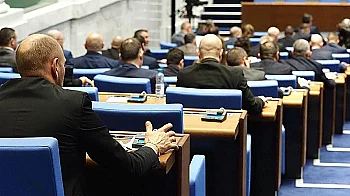 Служебната власт удължи бюджета до вота: 5% ръст на заплатите и през април