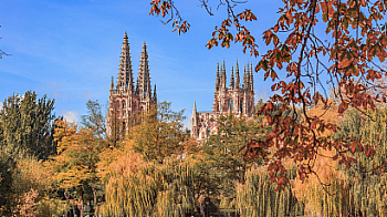 „Саграда Фамилия“ стана най-високата църква в света