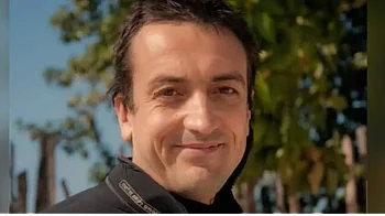 Ngakpa Dorje: Как „златният ученик“ на Далай Лама стана Лама Иво