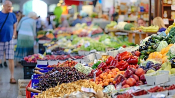 Падат цените на повечето плодове и зеленчуци