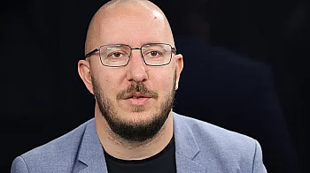 Михаил Кръстев: Намаляване на разходите за администрацията, а не касапско рязане