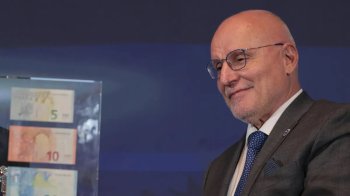 Димитър Радев: Левът винаги е бил повече от валута, но еврото е знак за принадлежност