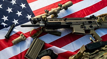 Изстрел в крака: Решението на САЩ „Плащане или чакане“ ще промени пазара на оръжие