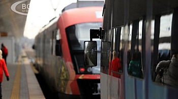 След вчерашната катастрофа на Централна гара: Продължават закъсненията на влаковете