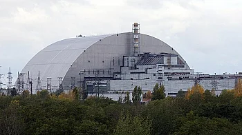 Експерт прогнозира срутването на саркофага над реактор 4 на Чернобилската AEЦ