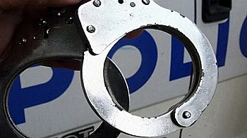 Общински съветник и член на СИК арестувани за купуване на гласове в Разложко