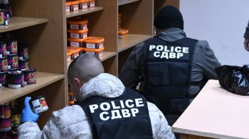 Задържаха трима с над 400 кг тютюн за наргиле без бандерол в София