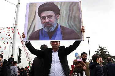 Един богат аятолах: По какво си приличат Моджтаба Хаменей и Доналд Тръмп