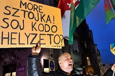 Масови протести в Будапеща след расистки коментари на министър на Орбан