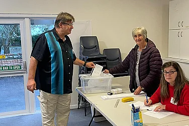 493 секции в 55 държави: Изборният ден зад граница приключи