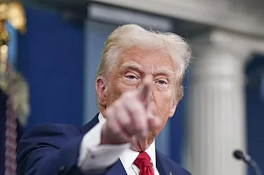 Тръмп заплашва с мита всяка държава, която доставя петрол на Куба