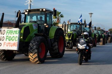 Блокада без край: Гръцките фермери затвориха „Кулата“ и „Илинден“