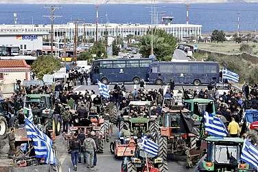 България изпрати дипломатическа нота до Гърция заради блокадите на границата