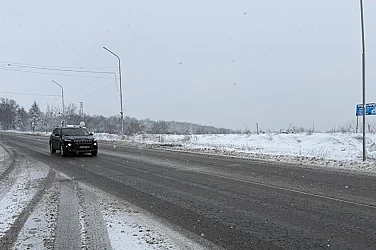 Снегът остави без ток селища в Русенско