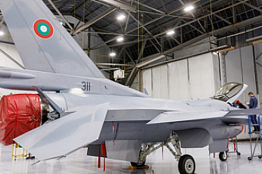 Още два изтребителя F-16 пристигнаха в авиобаза 
