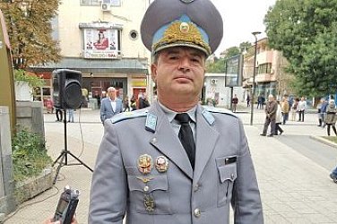 Действащ генерал агитира за Радев: МВР ще провери ли МО за нарушения на закона?