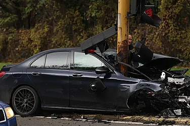 Двама загинали в катастрофи, мъж е починал на Мальовица