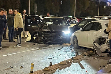 Шофьорът, помел 6 автомобила в центъра на София, е бивш шеф в държавната „Автомагистрали“