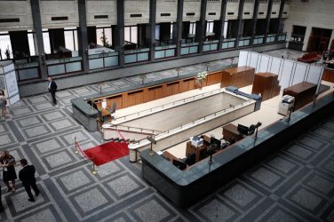 AI може да „уволни“ 200,000 европейски банкови служители до 2030