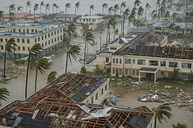 Ураганът Мелиса удари Куба –  часове след като опустоши Ямайка