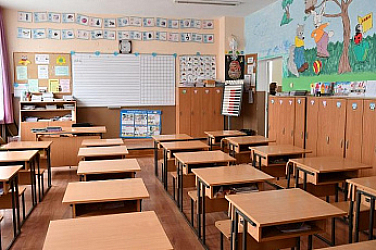 Учениците без достатъчно познания по български може да повтарят първи клас, предвижда МОН