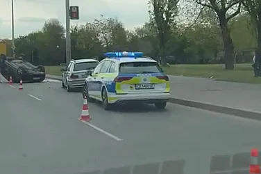 Две катастрофи в София: Загинал шофьор и обърнат автомобил