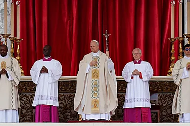 Първа великденска служба за папа Лъв XIV: Католическият свят отбелязва Разпети петък