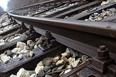 Влак блъсна и уби 37-годишен мъж край Перник