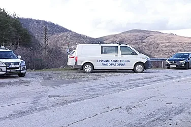 Освобождават телата на младежите, открити мъртви край Околчица