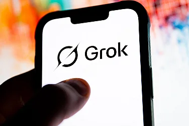 AI и дигиталното насилие срещу жени: Британският регулатор разследва X на Илон Мъск