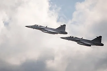 Швеция дава 16 изтребителя Gripen на Украйна. Защо това променя въздушната война?