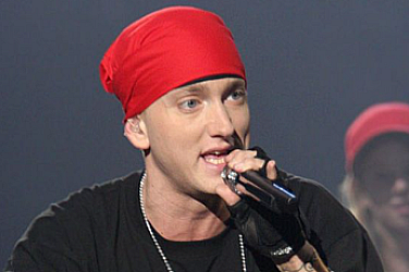„The Marshall Mathers LP“ на 25: Как един класически албум превърна Еминем в суперзвезда и културна икона
