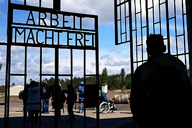 Германия ще пази спомена за Холокоста с ученически екскурзии до „лагерите на смъртта“
