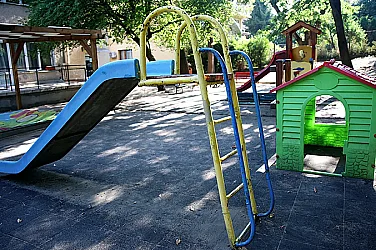 124 яслени групи в София са под риск заради недостиг на медицински сестри