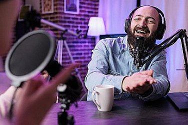 Кой определя звездите в социалните мрежи?