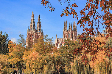 „Саграда Фамилия“ стана най-високата църква в света