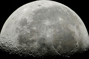 Илон Мъск: До 10 години човек ще стъпи на Луната