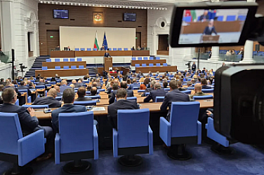 Опозицията готви окупация на НС, Борисов вижда саботаж на бюджета в евро