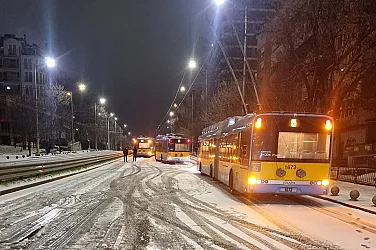 Възстановено е движението на тролеи и автобуси в София