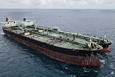 Рикошет от войната в Близкия изток: САЩ разхлабиха санкциите срещу руския петрол