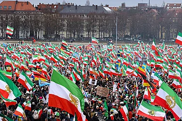 200 хиляди души в Мюнхен протестираха срещу иранските власти